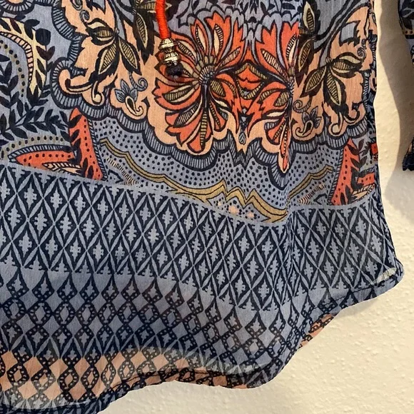 db established 1962 Semi Sheer Blouse with Sleeve Detail and Collar Detail - Picture 6 of 8